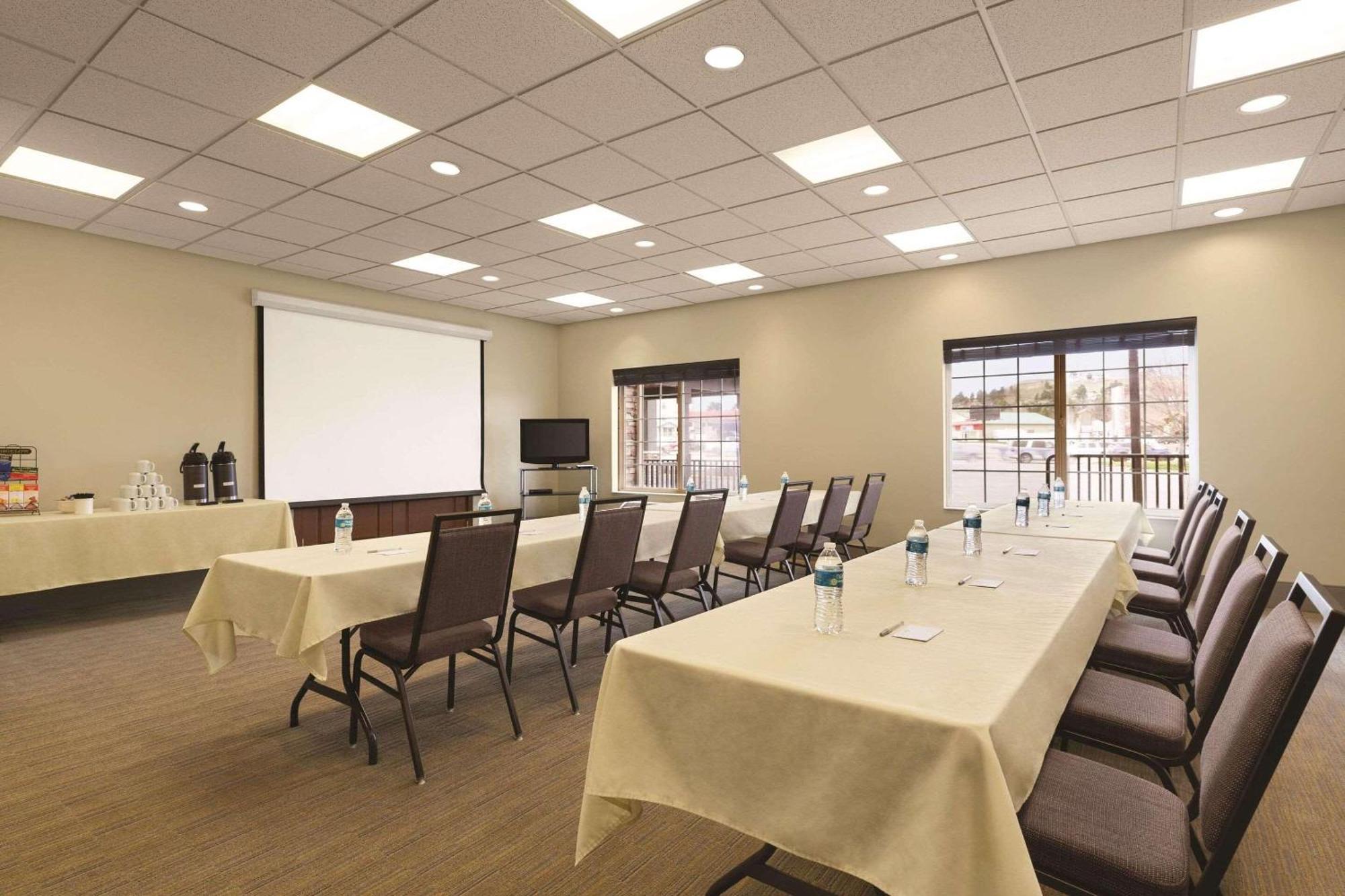 Country Inn & Suites By Radisson, Billings, Mt מראה חיצוני תמונה
